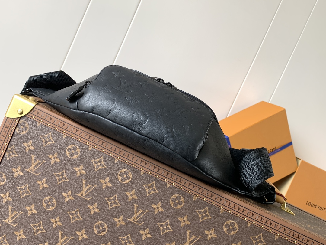 Louis Vuitton Rush Waist Bag M47058 in Black