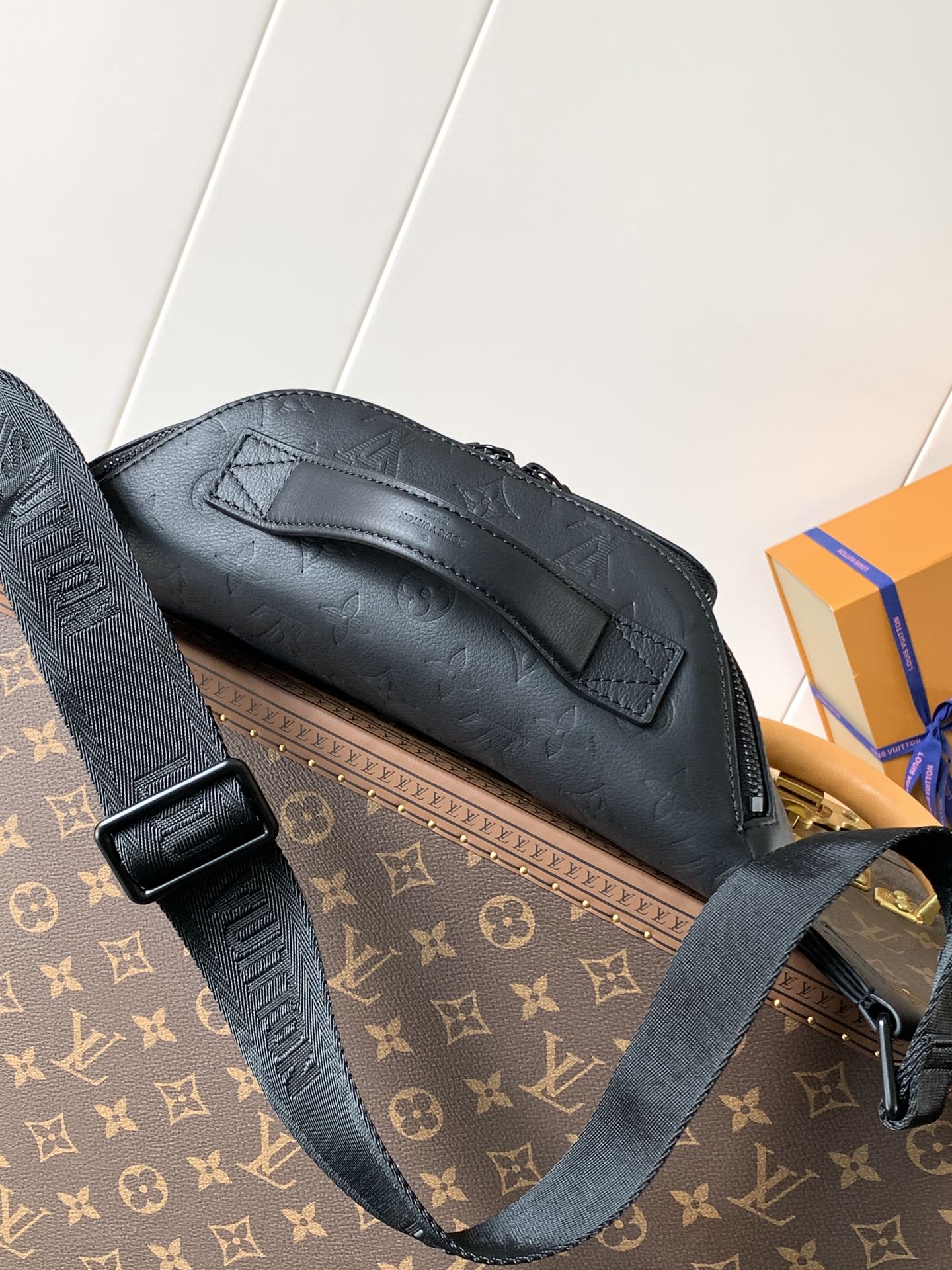 Louis Vuitton Rush Waist Bag M47058 in Black