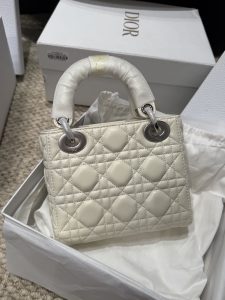 Bag 1228697815