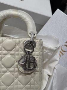 Bag 1228697815