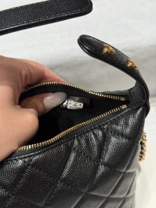 Bag 1228697828