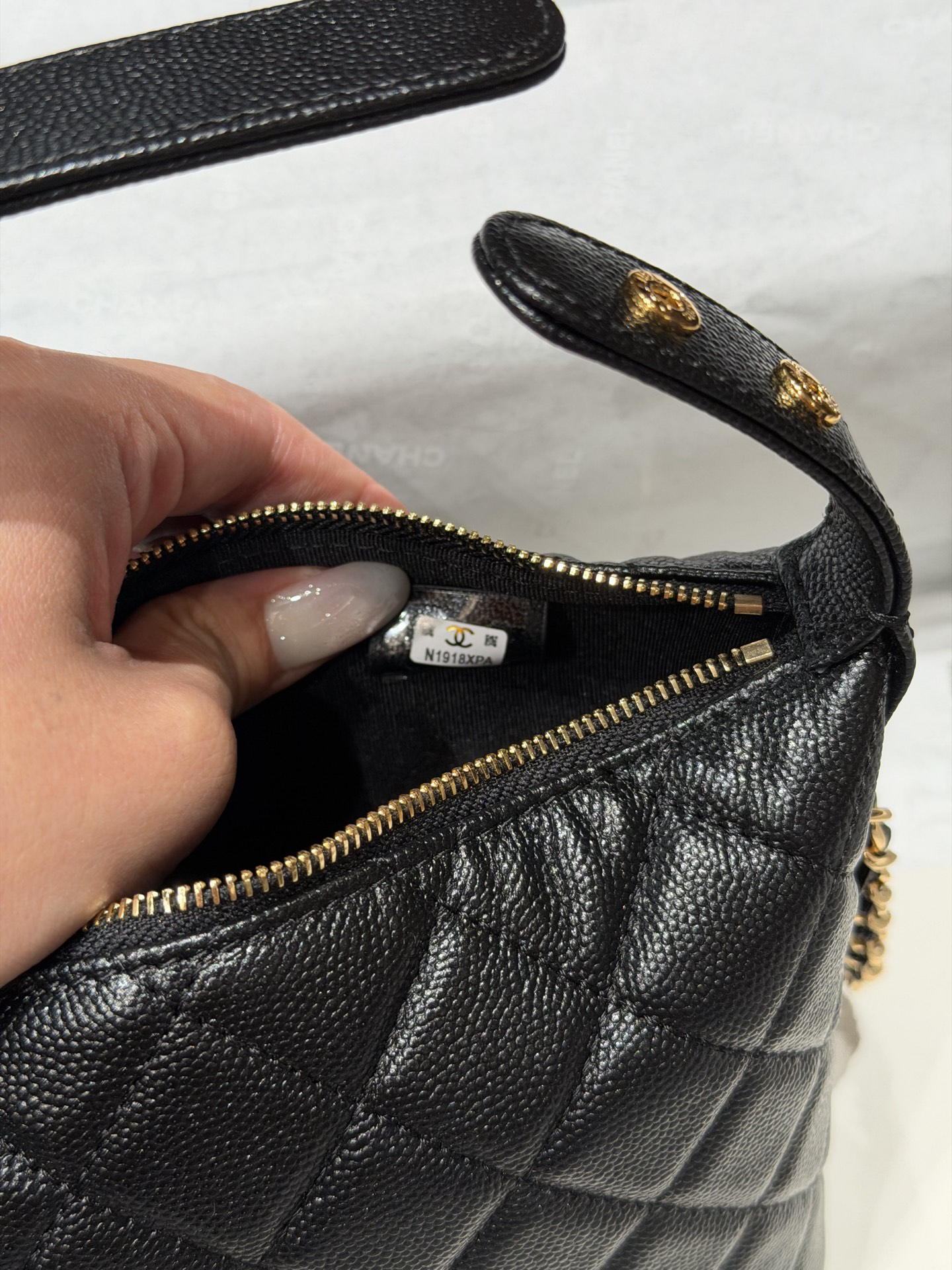 Bag 1228697828