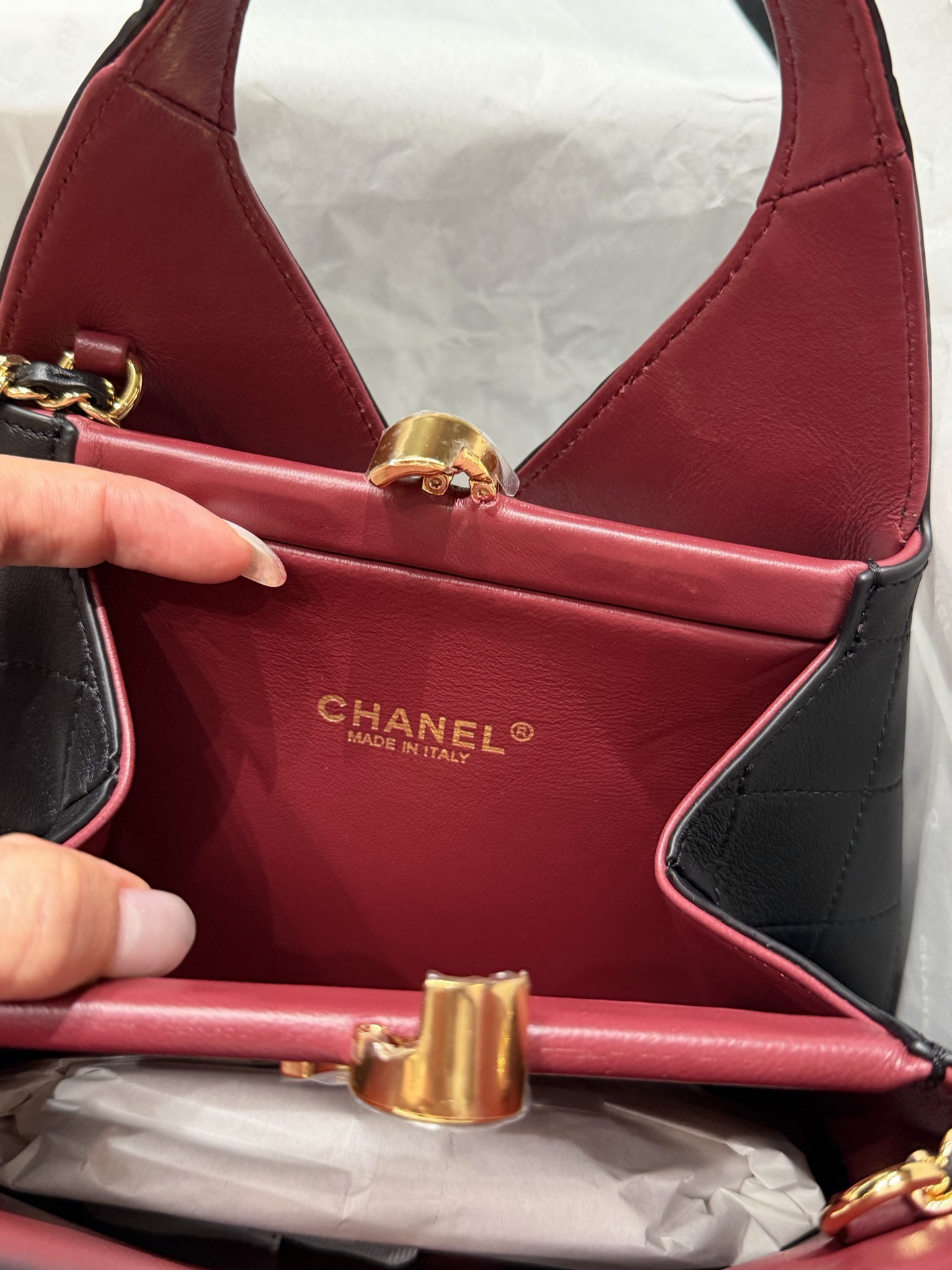 Bag 1228697835