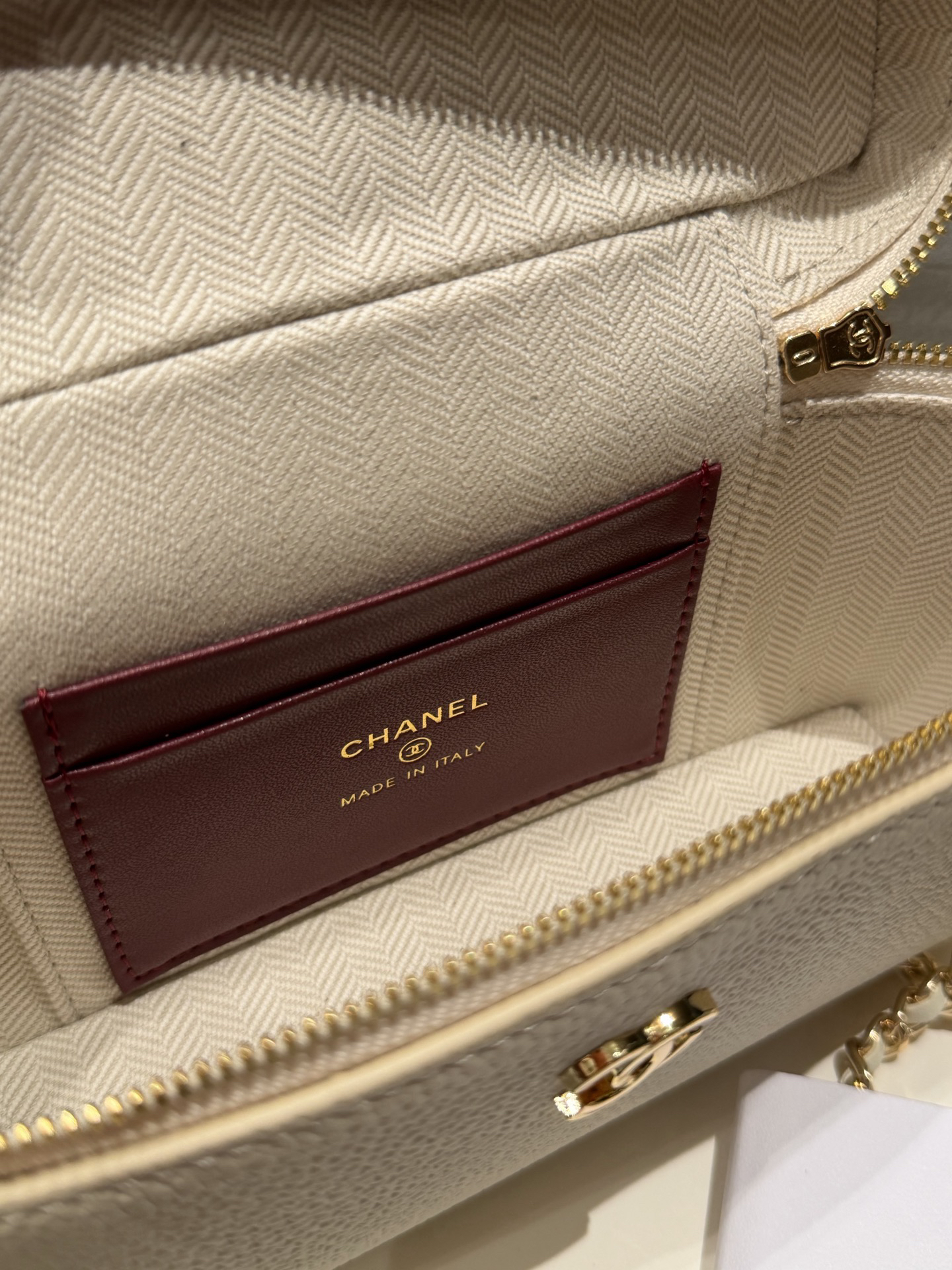 Bag 1228697843