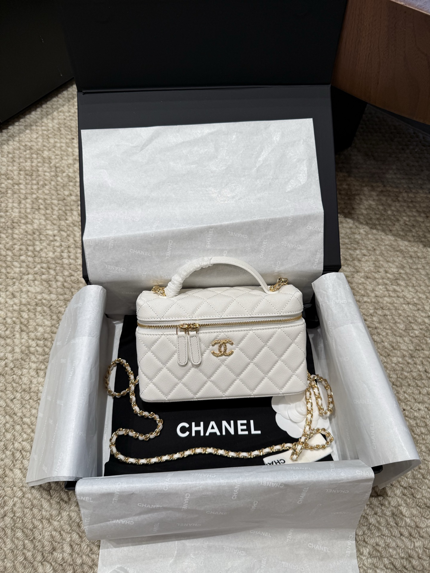 Bag 1228697895