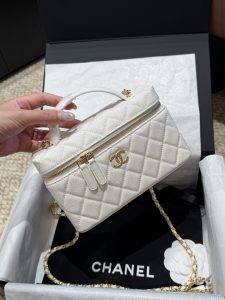 Bag 1228697895