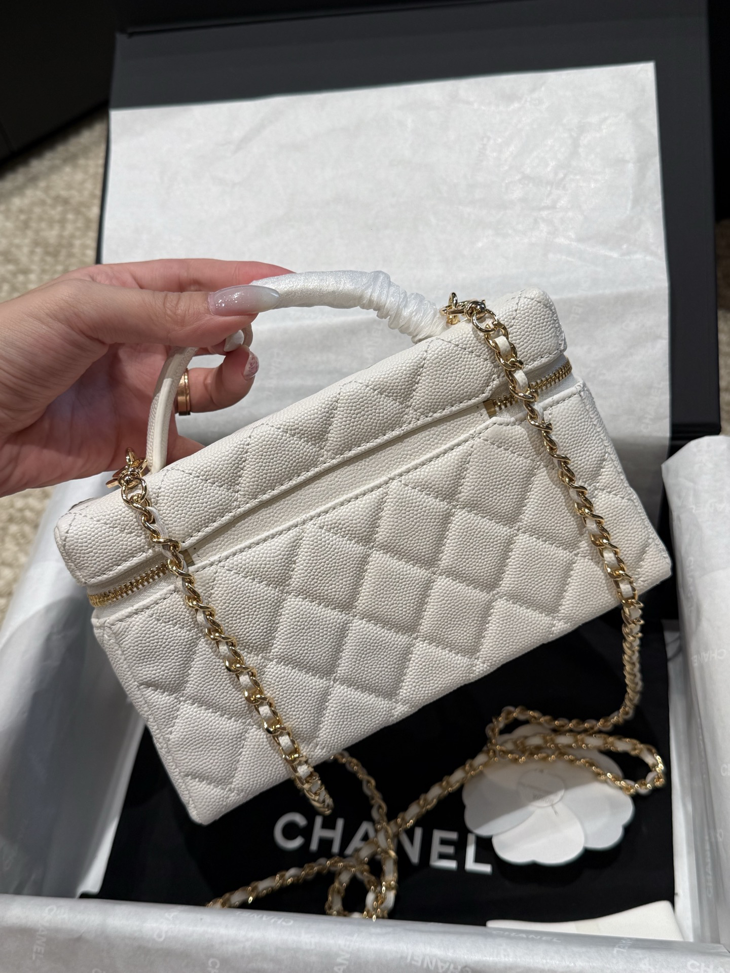 Bag 1228697895