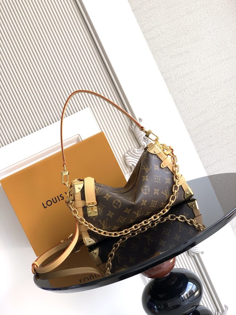 Louis Vuitton Handbag M28385