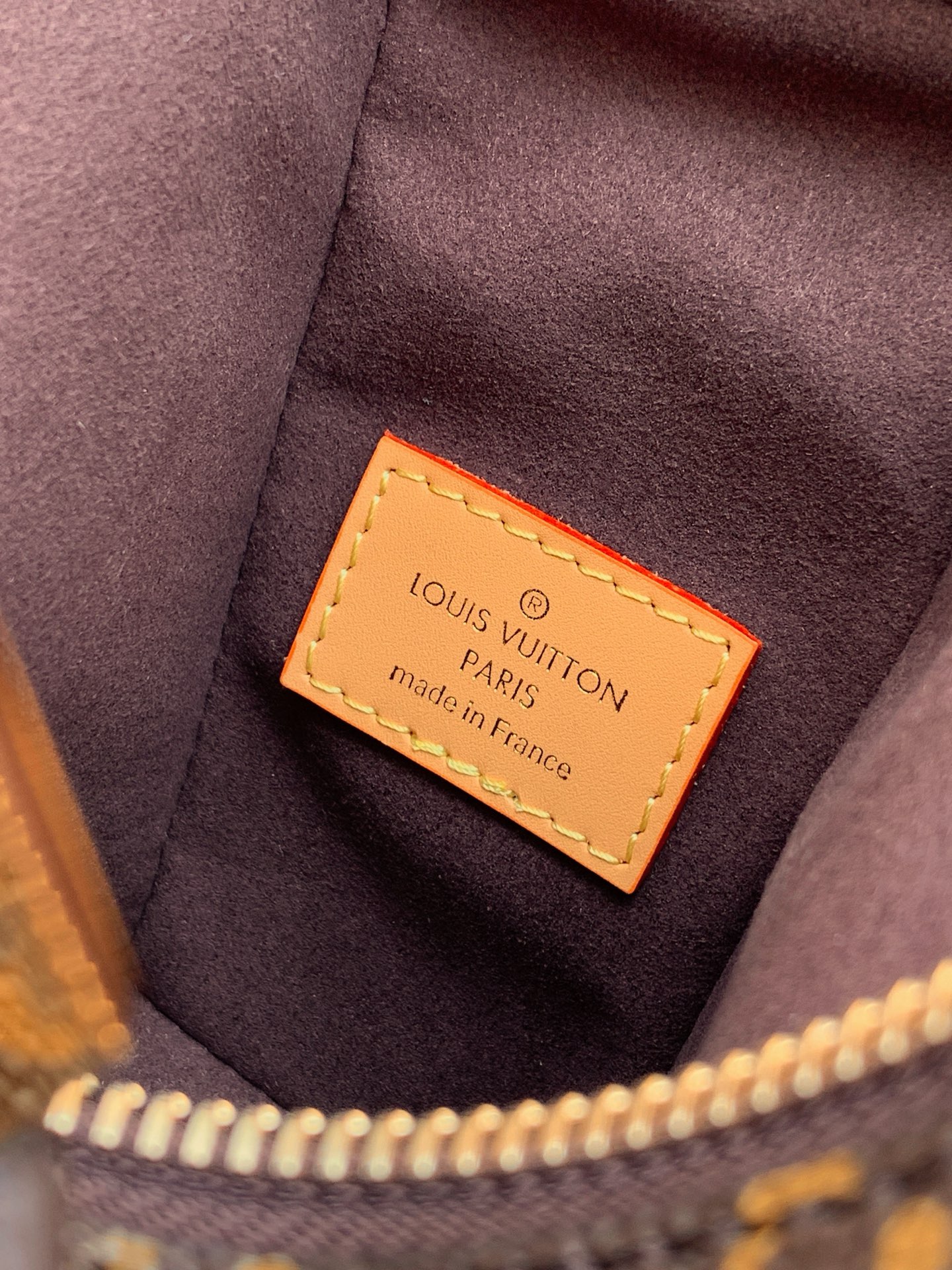 Louis Vuitton Handbag M28385
