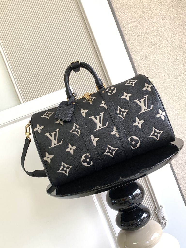Louis Vuitton Handbag M46670