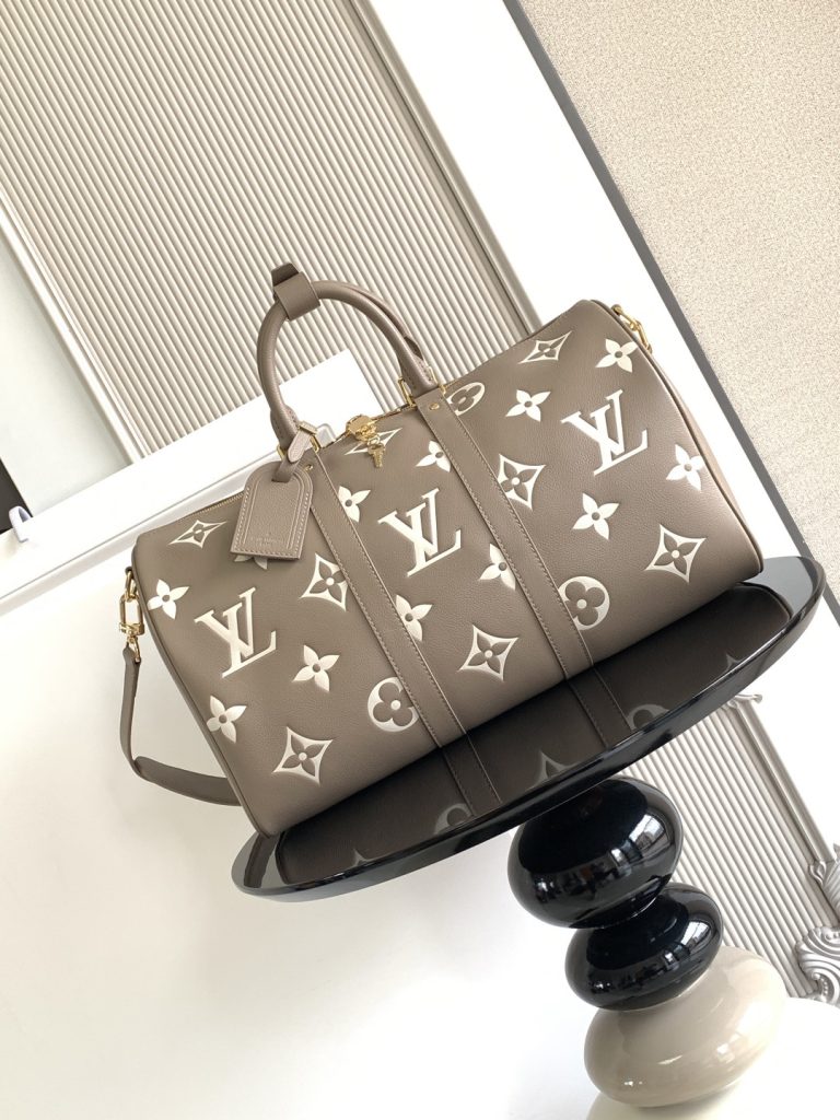 Louis Vuitton Handbag M46670 in Grey