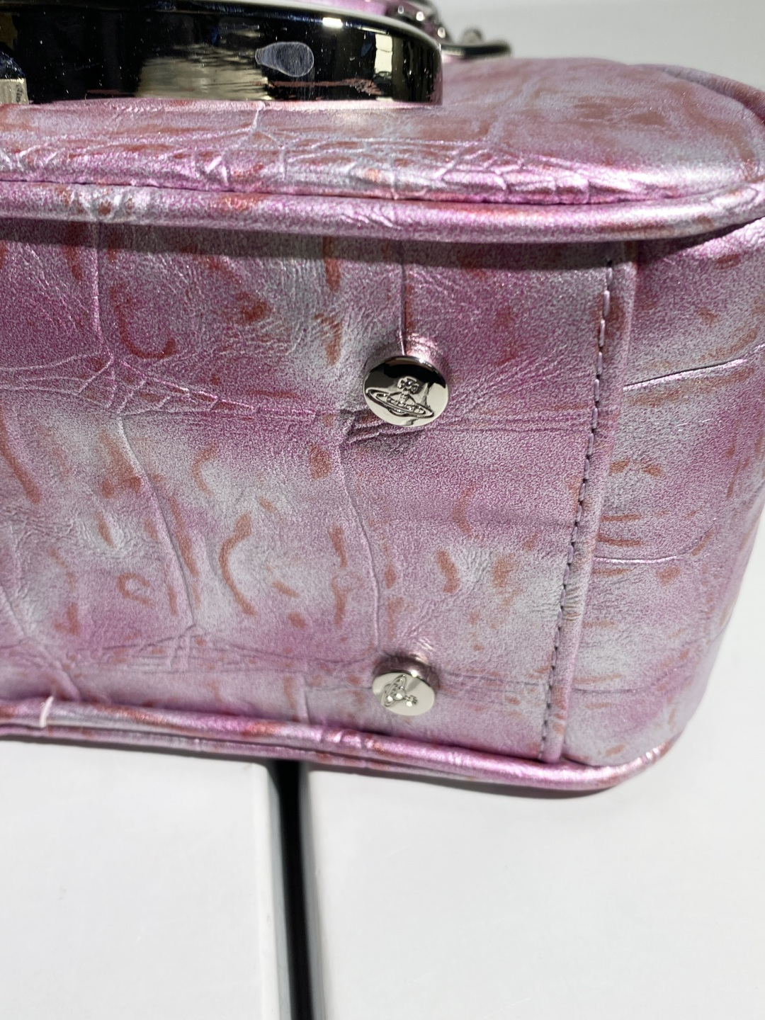 Bag 1228698369