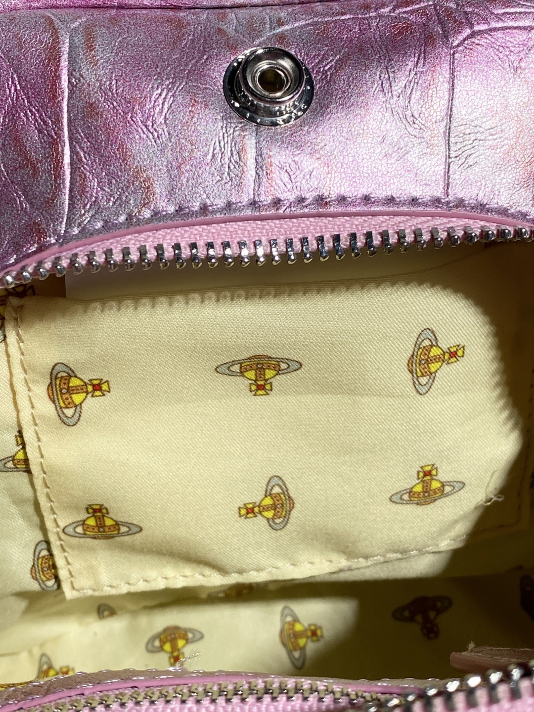 Bag 1228698369