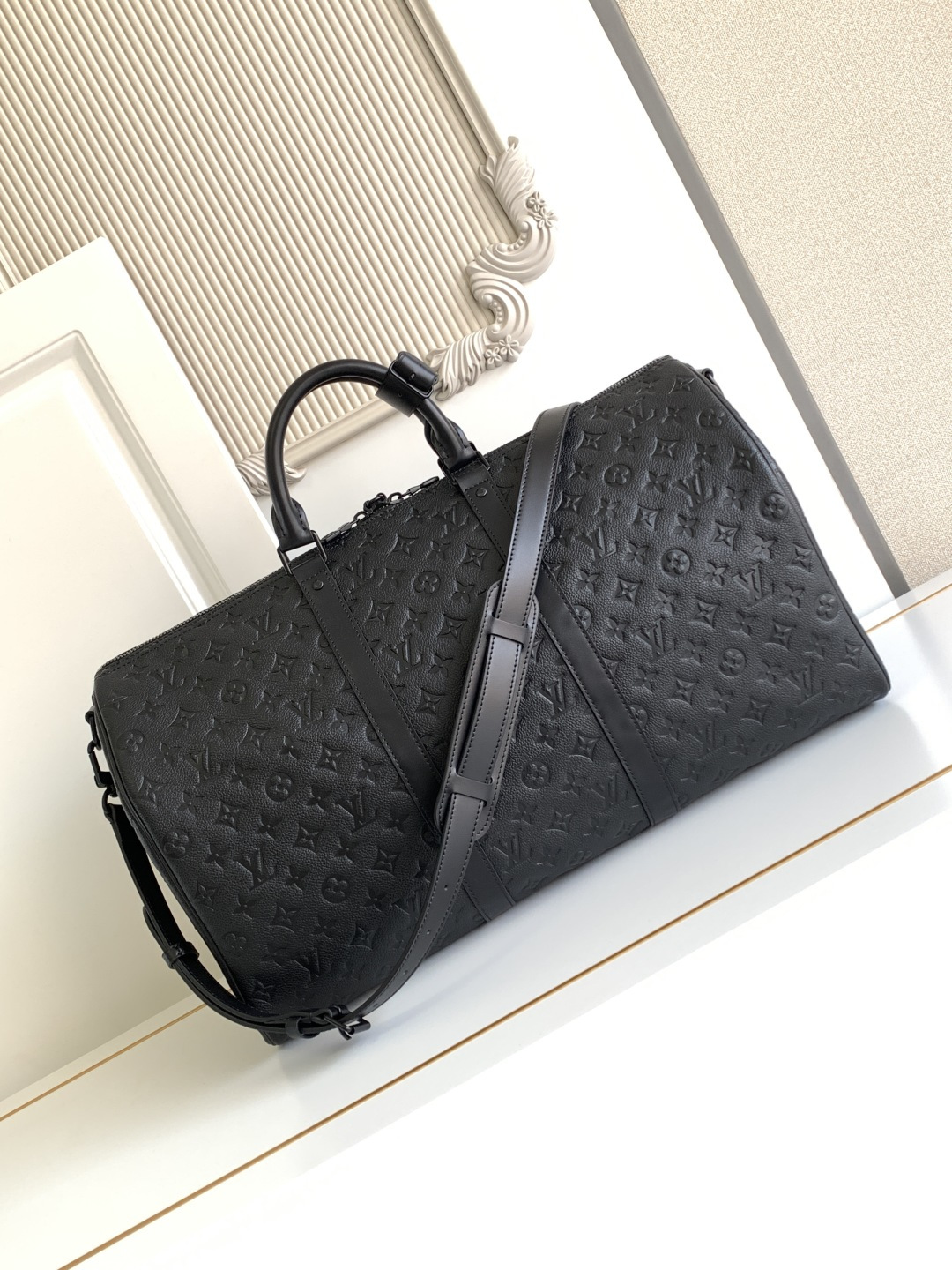 Louis Vuitton Handbag M59025