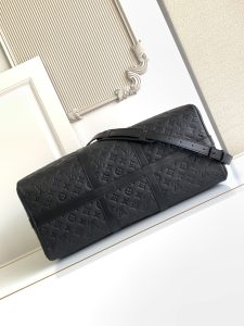Louis Vuitton Handbag M59025