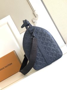 Louis Vuitton Handbag M14840
