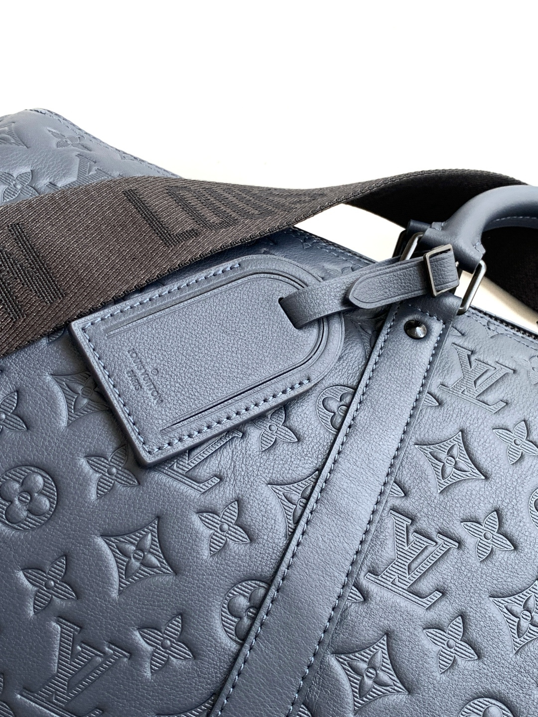 Louis Vuitton Handbag M14840