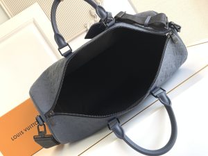 Louis Vuitton Handbag M14840