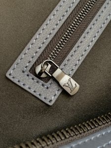 Louis Vuitton Handbag M14840