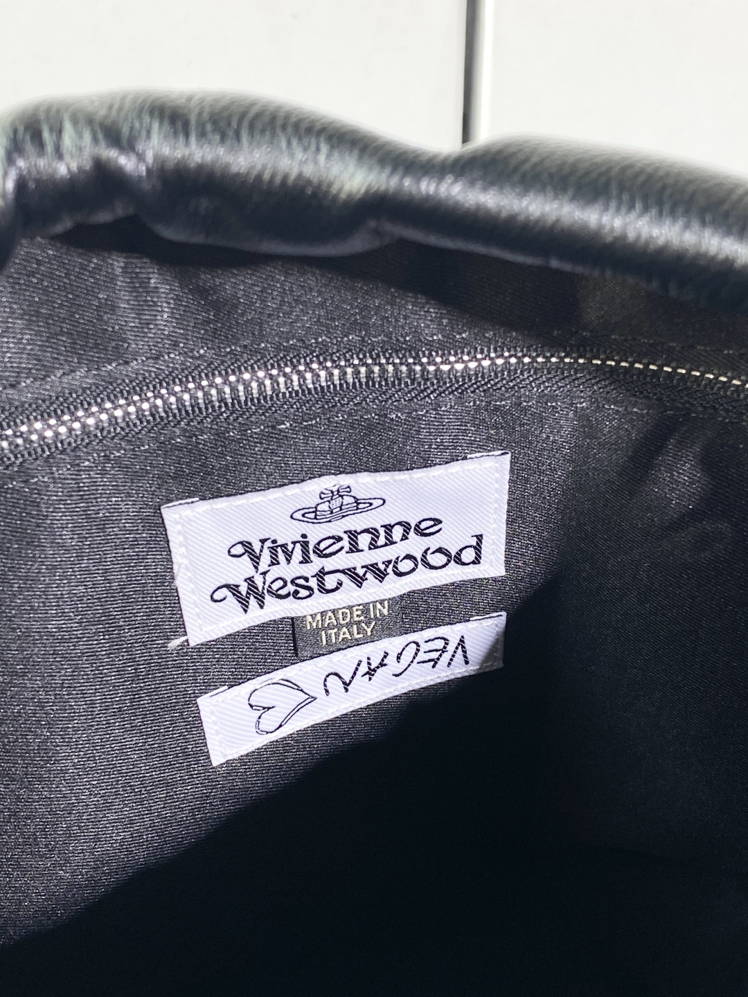 Bag 1228698414