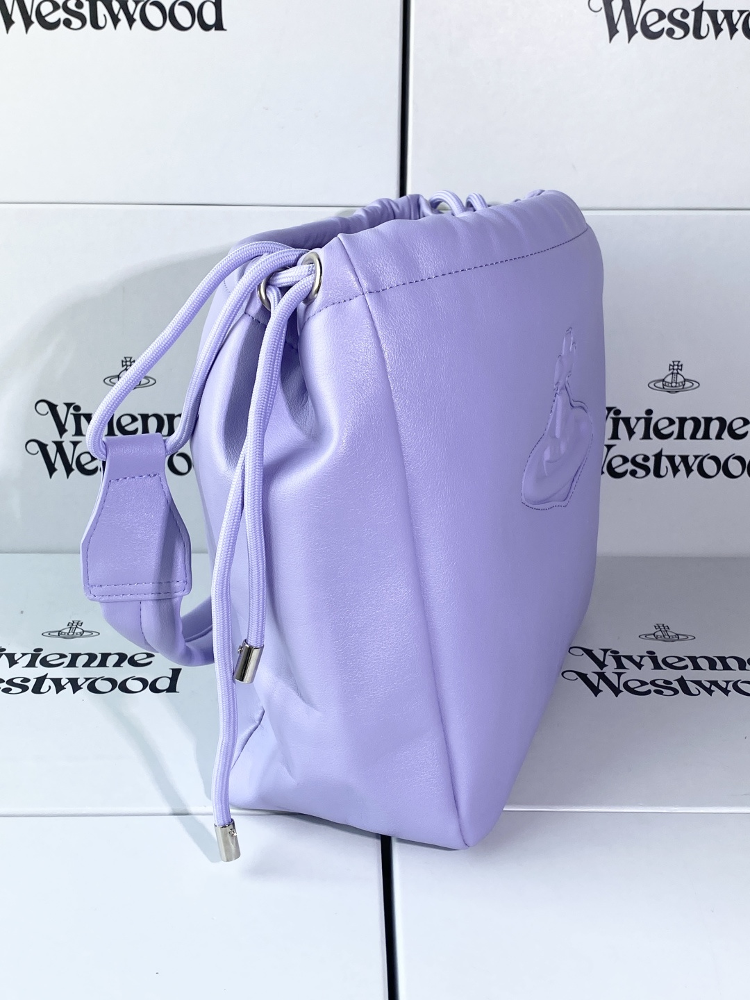 Bag 1228698420