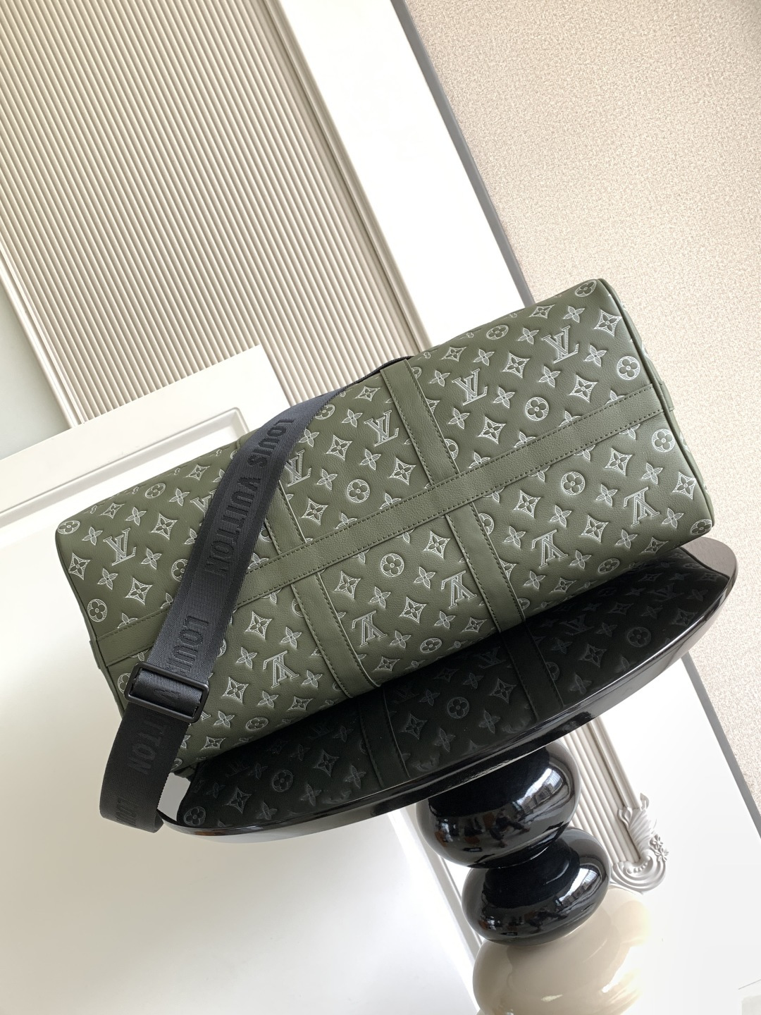 Louis Vuitton Handbag M12504