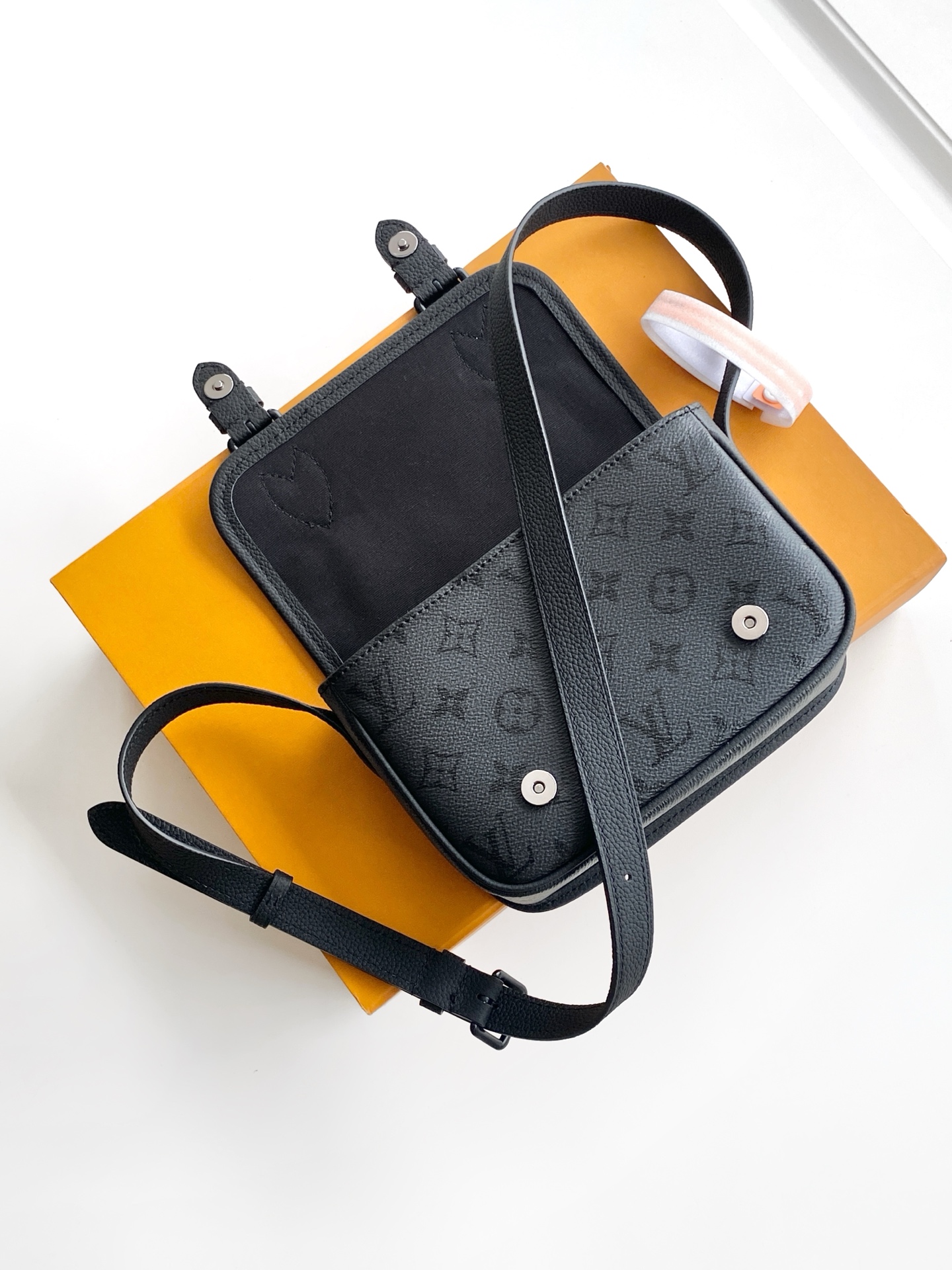 Messenger Bag M2A259