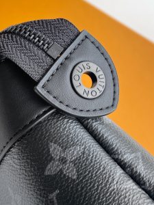 Louis Vuitton Handbag M82543