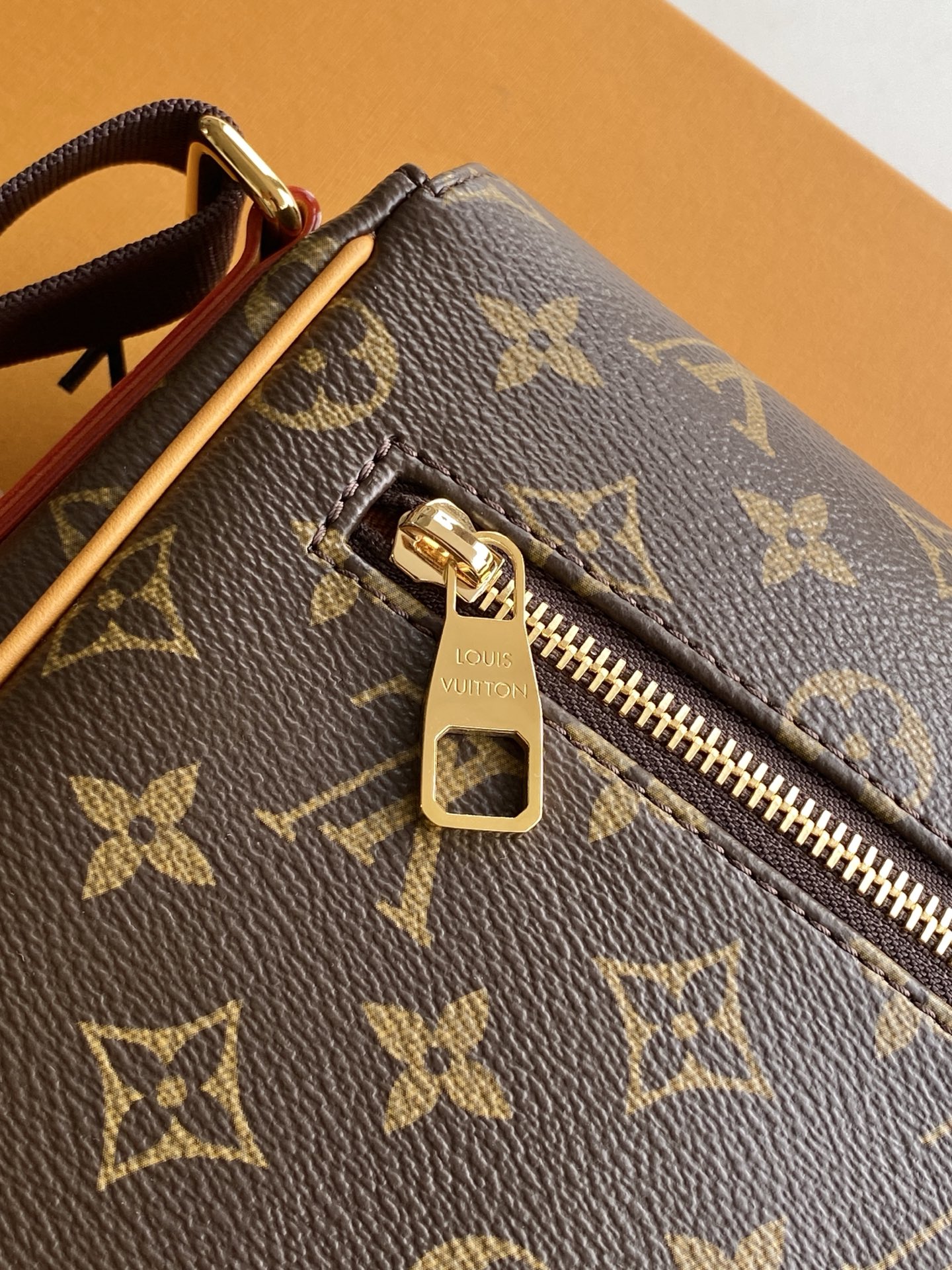 Shoulder Bag M2A191