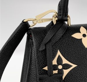 Louis Vuitton Pochette Metis Handbag M45978