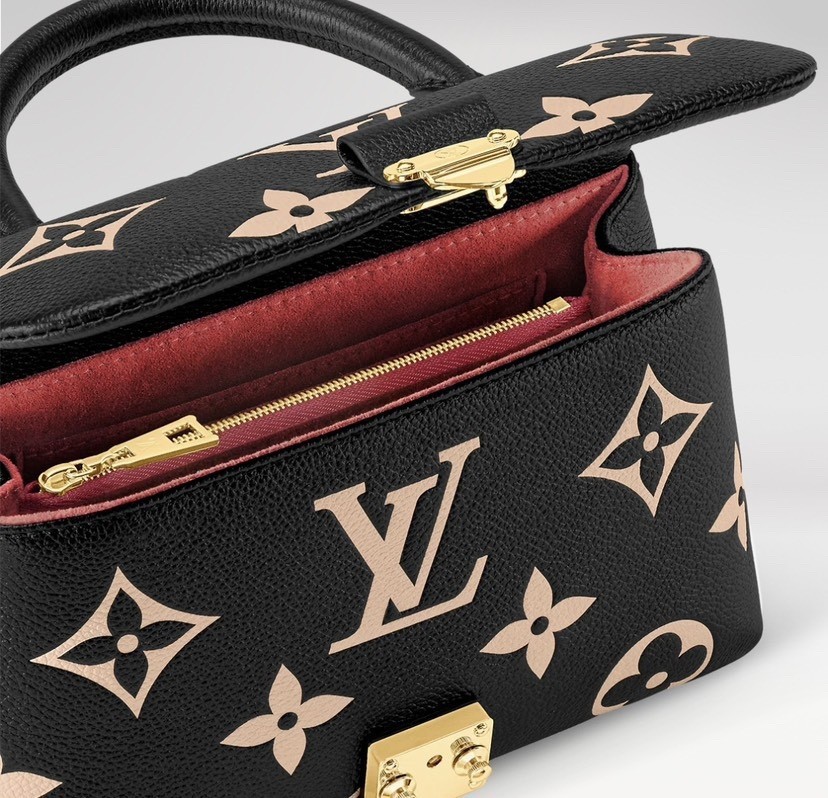 Louis Vuitton Pochette Metis Handbag M45978