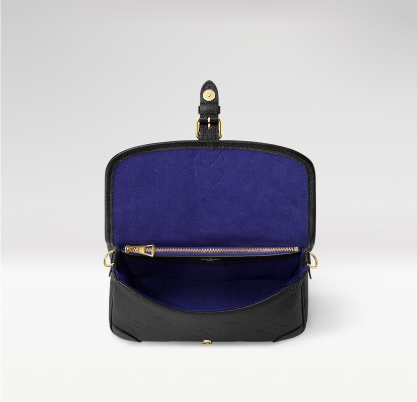 Louis Vuitton Shoulder Bag M46386
