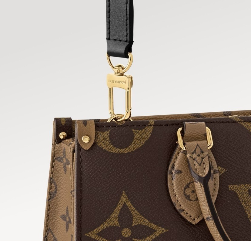 Louis Vuitton Handbag M14236