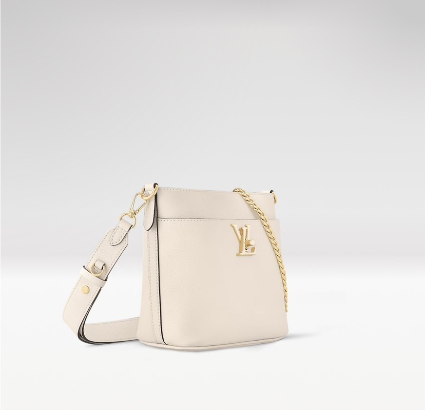 Louis Vuitton Bucket Bag M24638