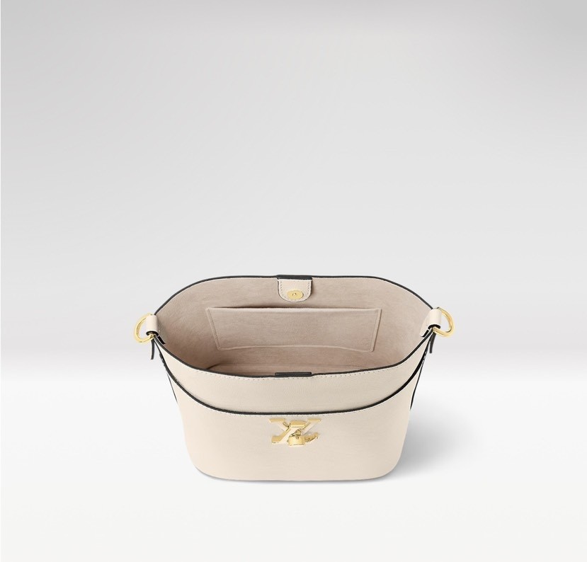 Louis Vuitton Bucket Bag M24638