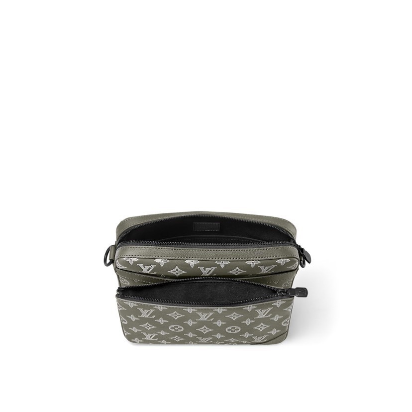 Louis Vuitton Messenger Bag M12490