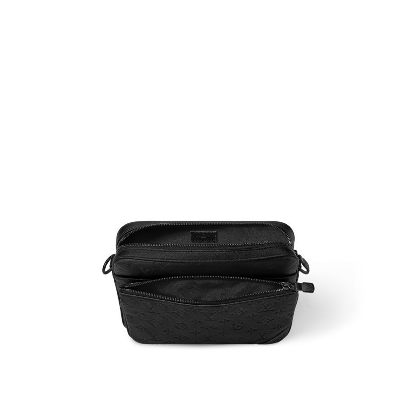 Louis Vuitton Messenger Bag M46602 in Black