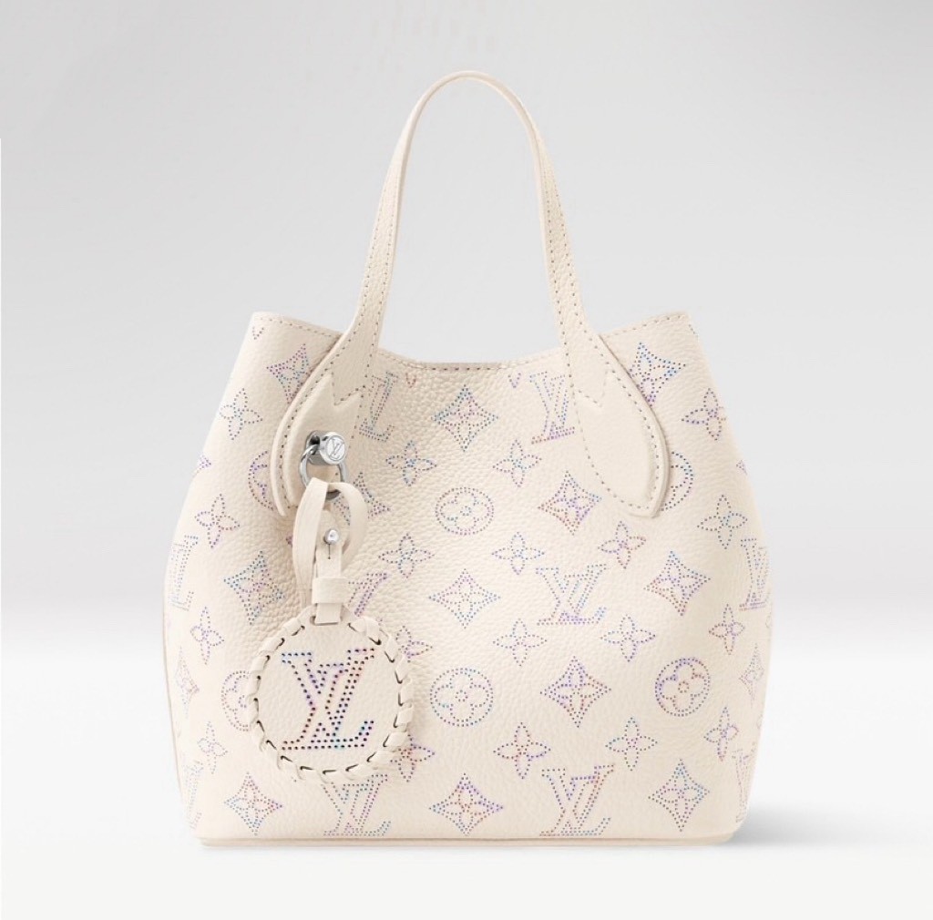 Louis Vuitton Handbag M29900 in Beige