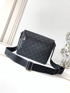 Louis Vuitton Messenger Bag M46255