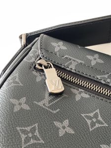 Louis Vuitton Messenger Bag M46255