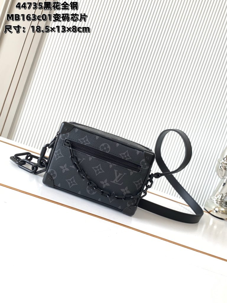 Louis Vuitton Shoulder Bag M44735