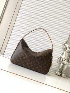 Louis Vuitton Shoulder Bag M11952