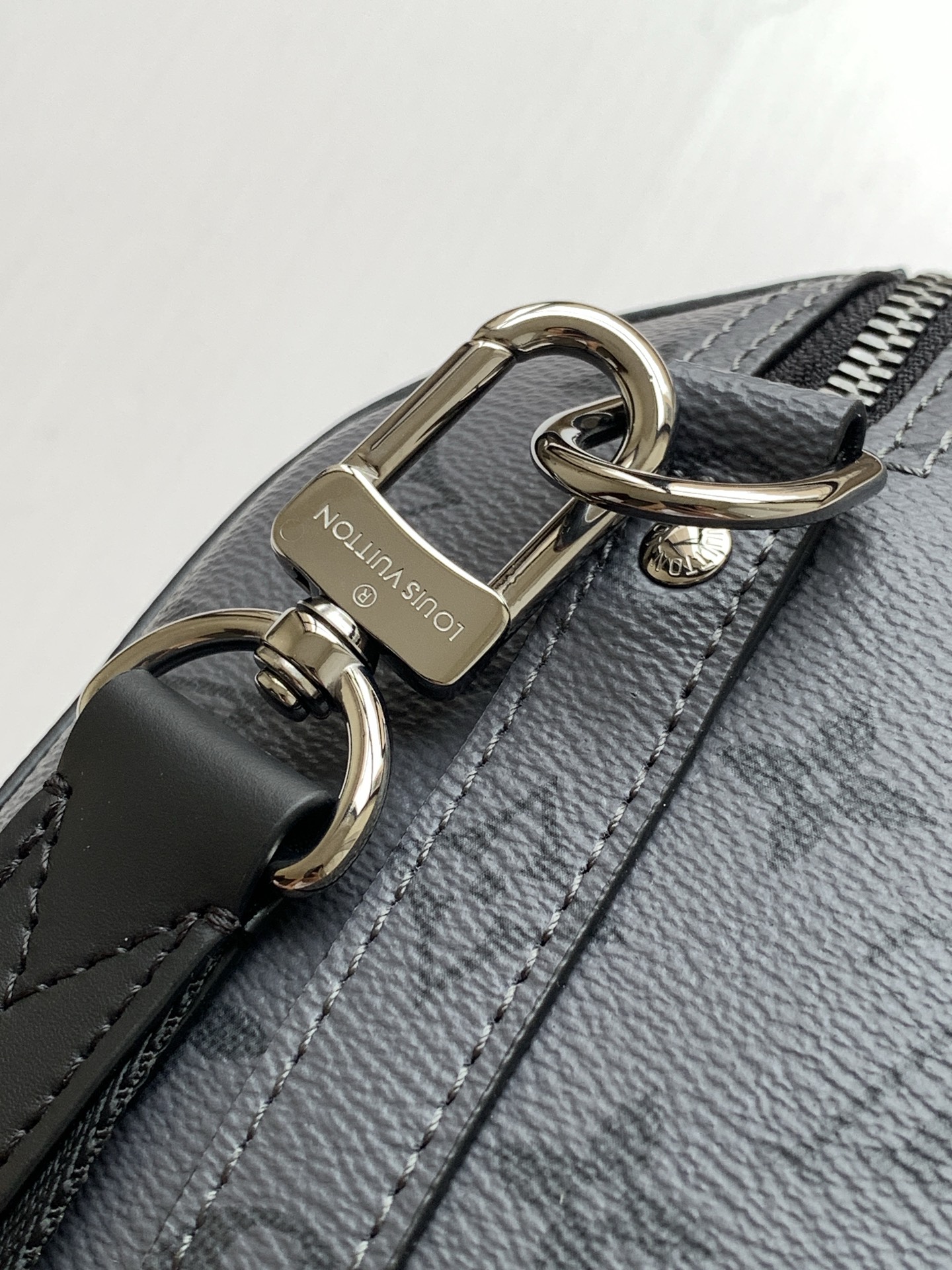 Louis Vuitton Handbag M45936
