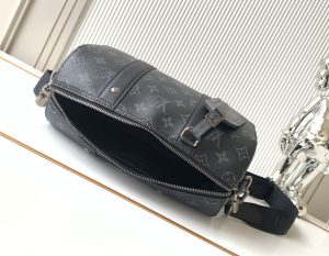 Louis Vuitton Handbag M45936