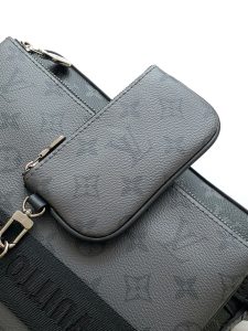 Louis Vuitton Handbag M69443