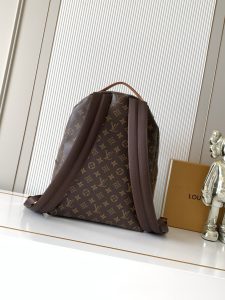 Louis Vuitton Discovery Cargo Handbag M25979