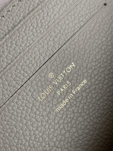 Louis Vuitton Shoulder Bag M82211