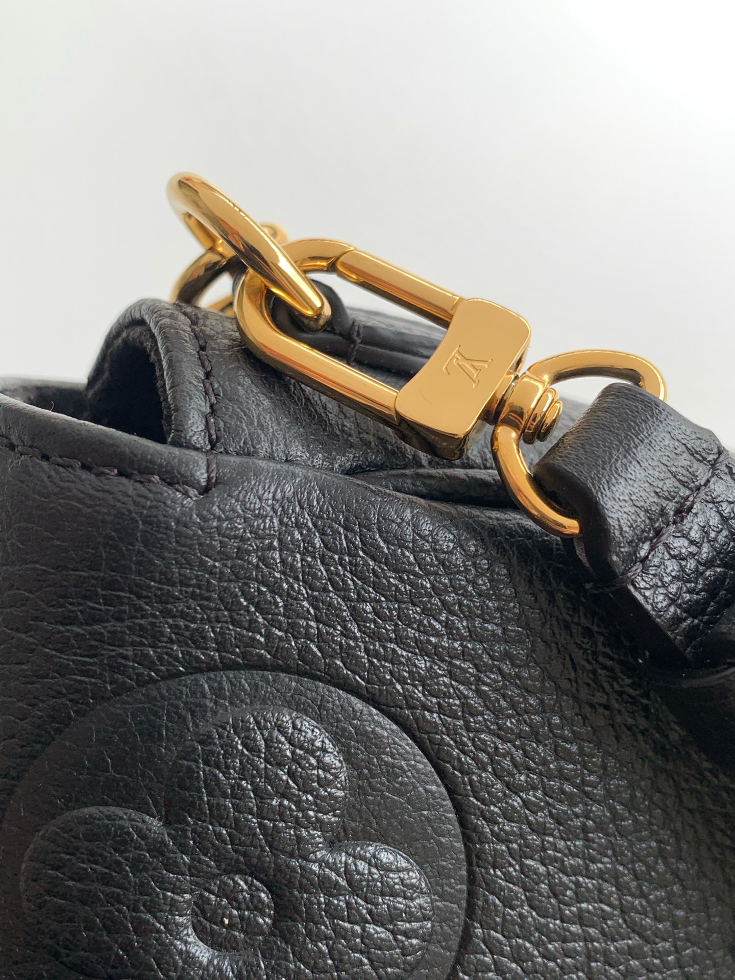 Louis Vuitton Shoulder Bag M82154 in Black