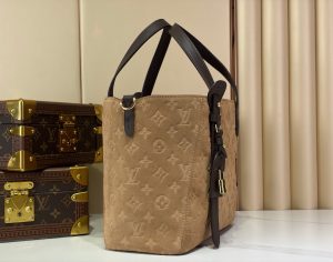 Louis Vuitton Handbag M29836