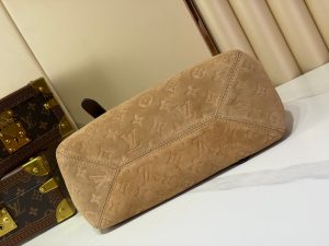 Louis Vuitton Handbag M29836